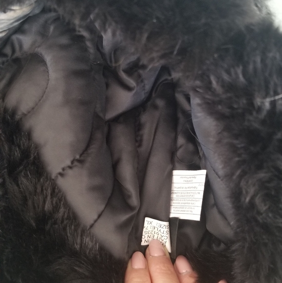Black faux fur Heatlocker Winter hat - Picture 2 of 4